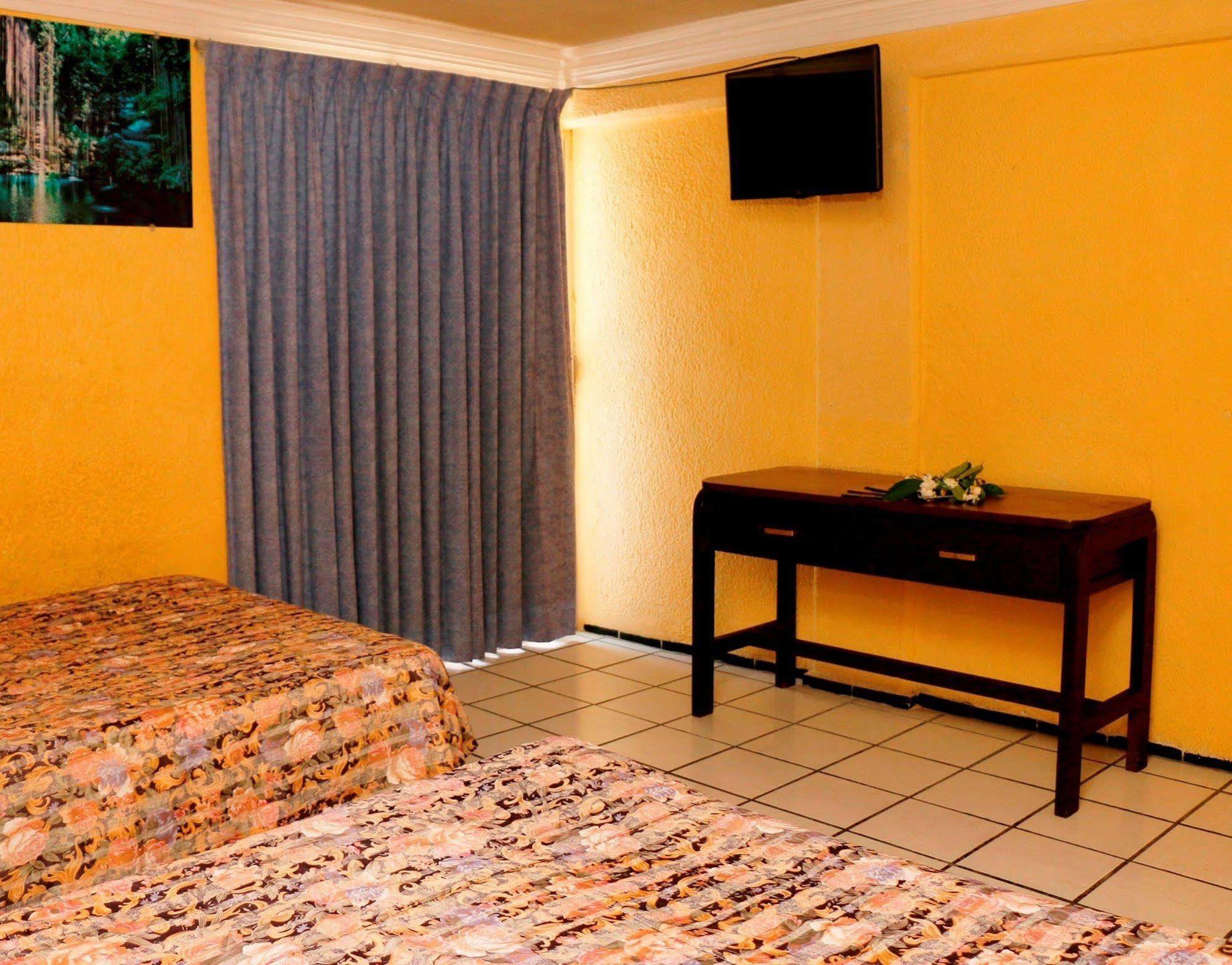 Hotel Suites Elia Noemi Mérida Eksteriør bilde